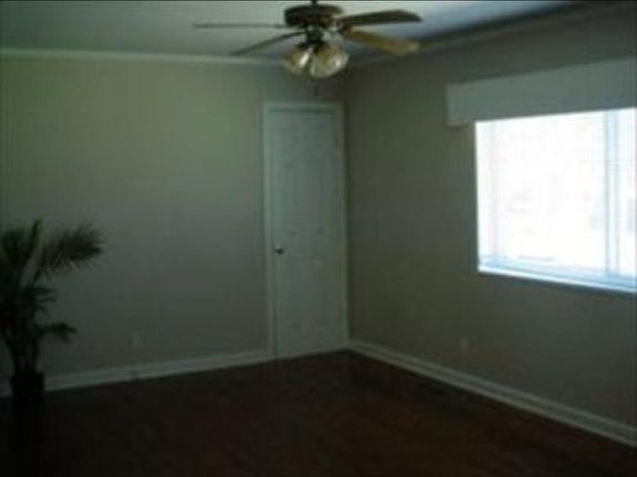2nd image of 202 Park Ave