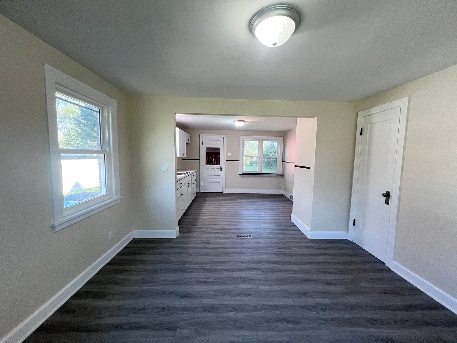 2 bed, 1344 sqft, $2,000 — Photo 4