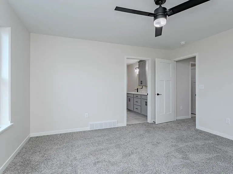 3504 Green Pastures Ln — Photo 32