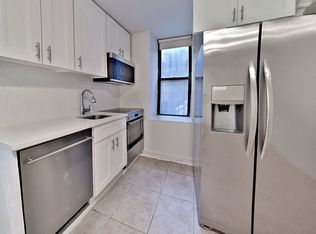11 W 8th St #B1, New York, NY 10011