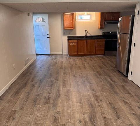 5th image of 380 Liverpool Ave #2
