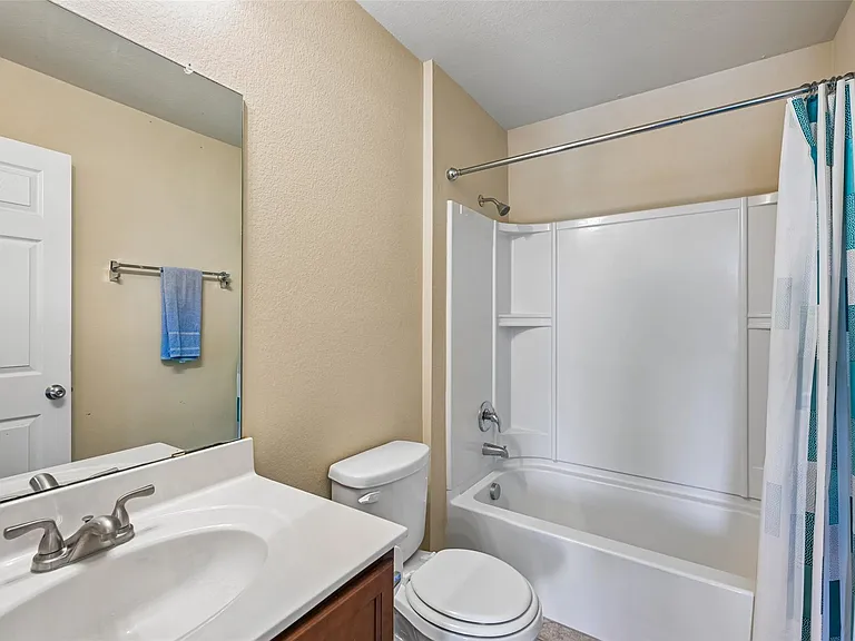 140 Lynn Crest Bnd — Photo 23