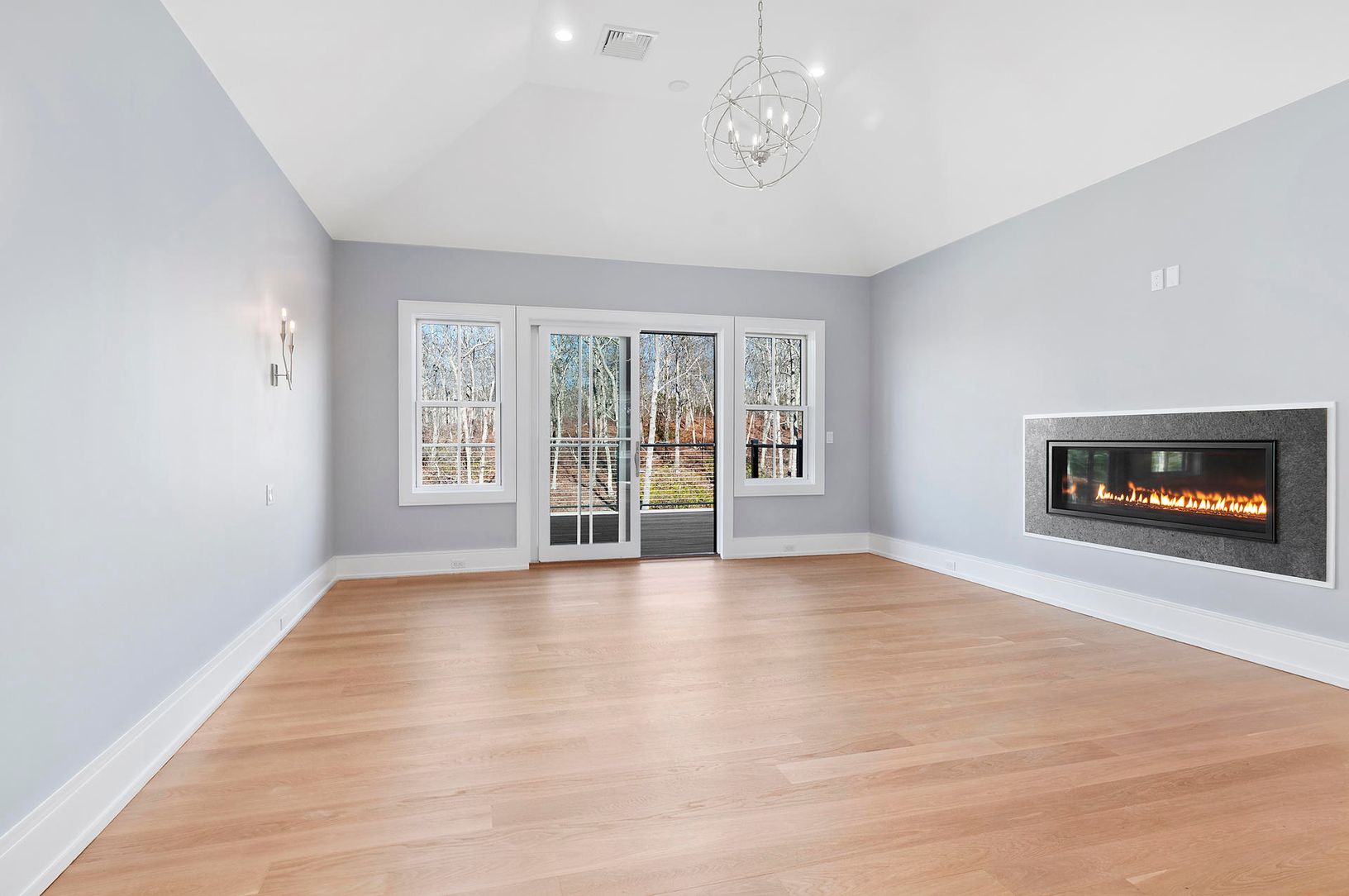  2nd fl master w deck