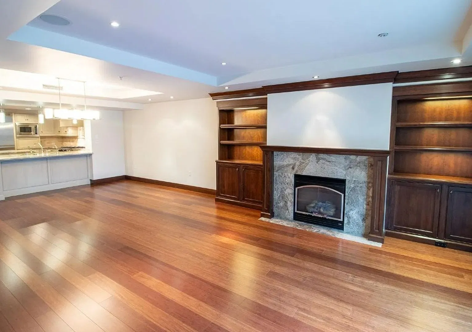 3Bd/2.5Ba Bellevue Townhome — Photo 3