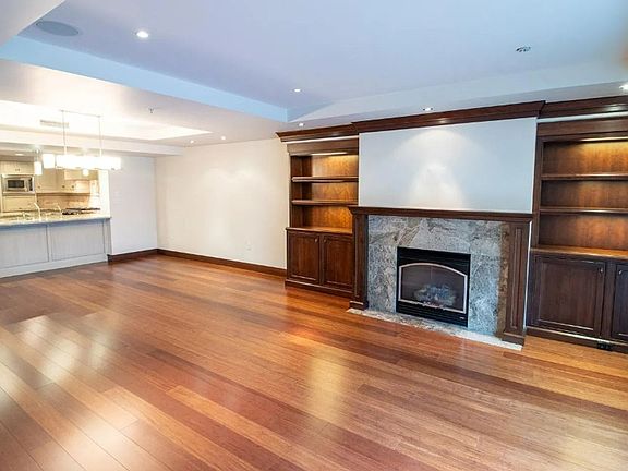 3rd image of 10660 NE 9th Pl