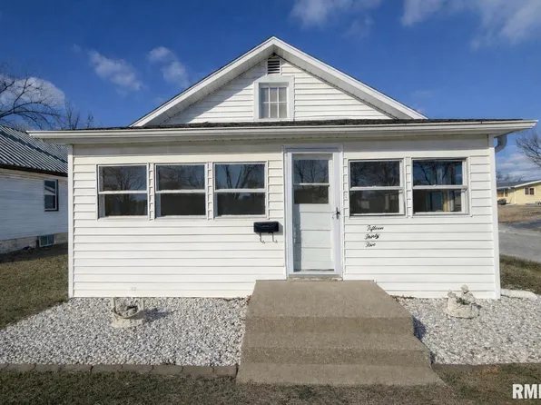 1535 Sycamore St, Quincy, IL 62301
