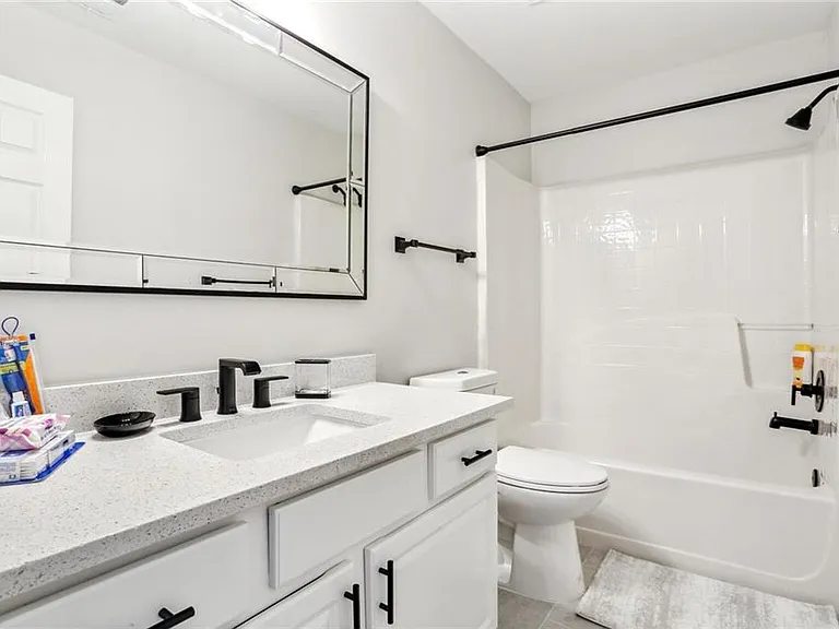 5161 Madison Green Dr SW — Photo 32