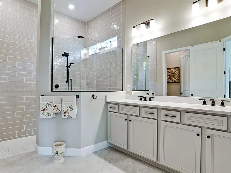 8609 Seascape Cv — Photo 5