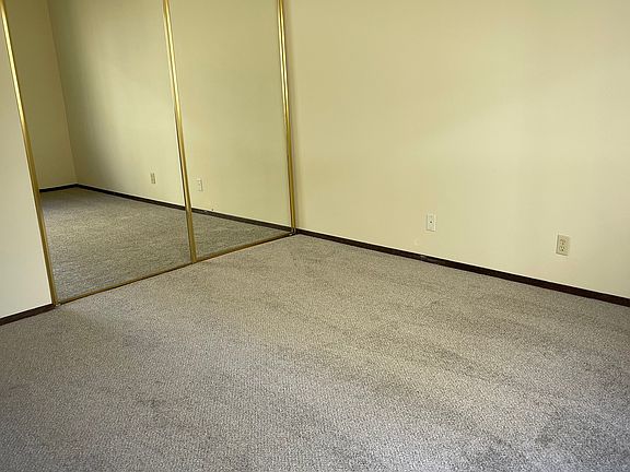 5th image of 125 Brosnan Ct