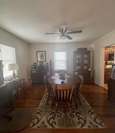 5th image of 164 Stanford St