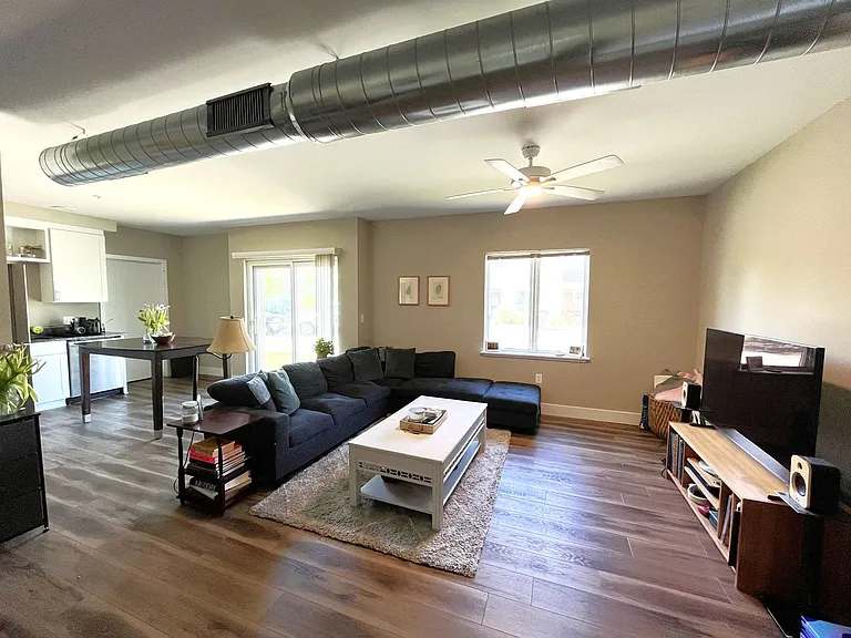 Sunrise Apartments — Photo 18