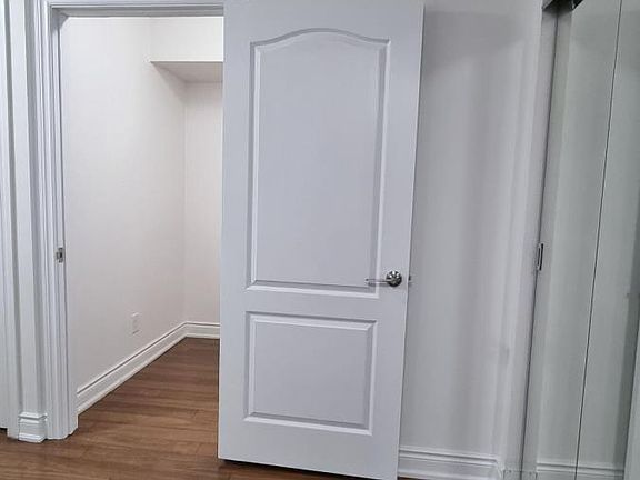 4th image of 273 S Park Rd #818