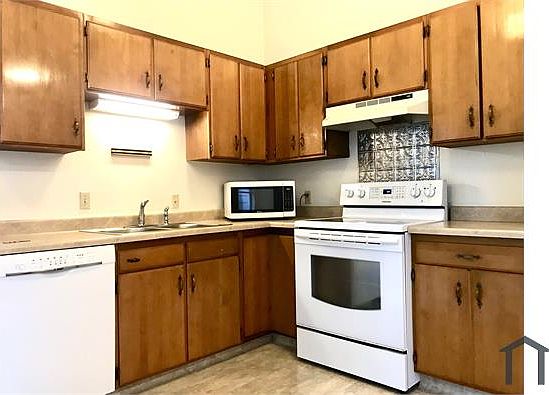 3rd image of 1351 Divisadero St APT 3