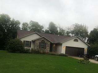 9422 Collins Dr, Plymouth, IN 46563