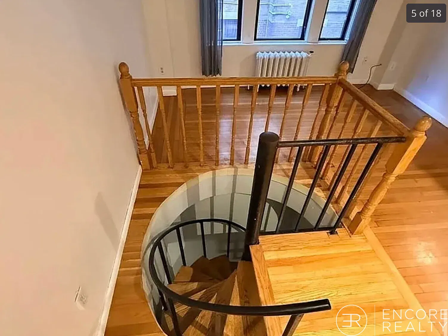 4 bed, 1000 sqft, $7,200 — Photo 2