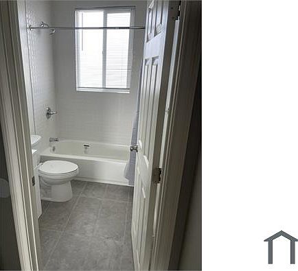 4th image of 1505 Revere Ave #204