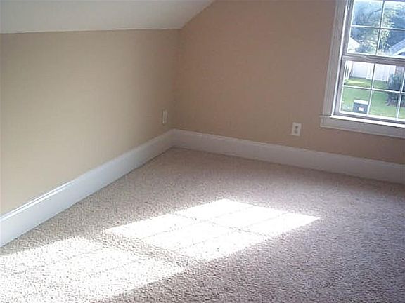 5th image of 2217 Waverly Woods Dr