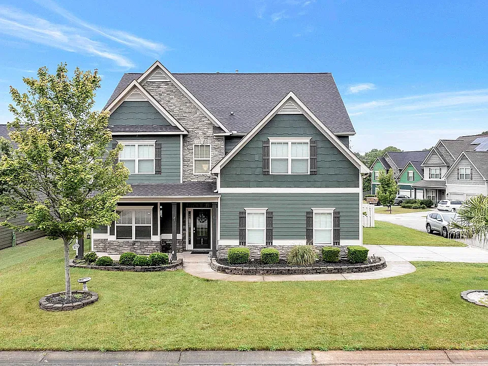 4 bed, 3463 sqft, $2,700 — Photo 1