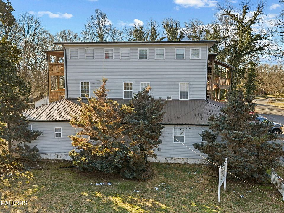 1st image of 301 S Magnolia St