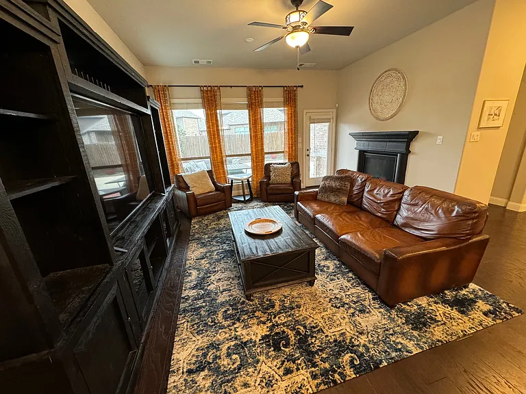 1304 Torrent Dr — Photo 3