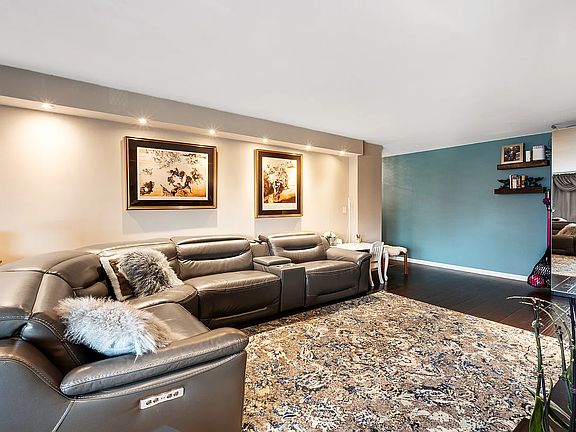 4th image of 2940 W 5th St #11R