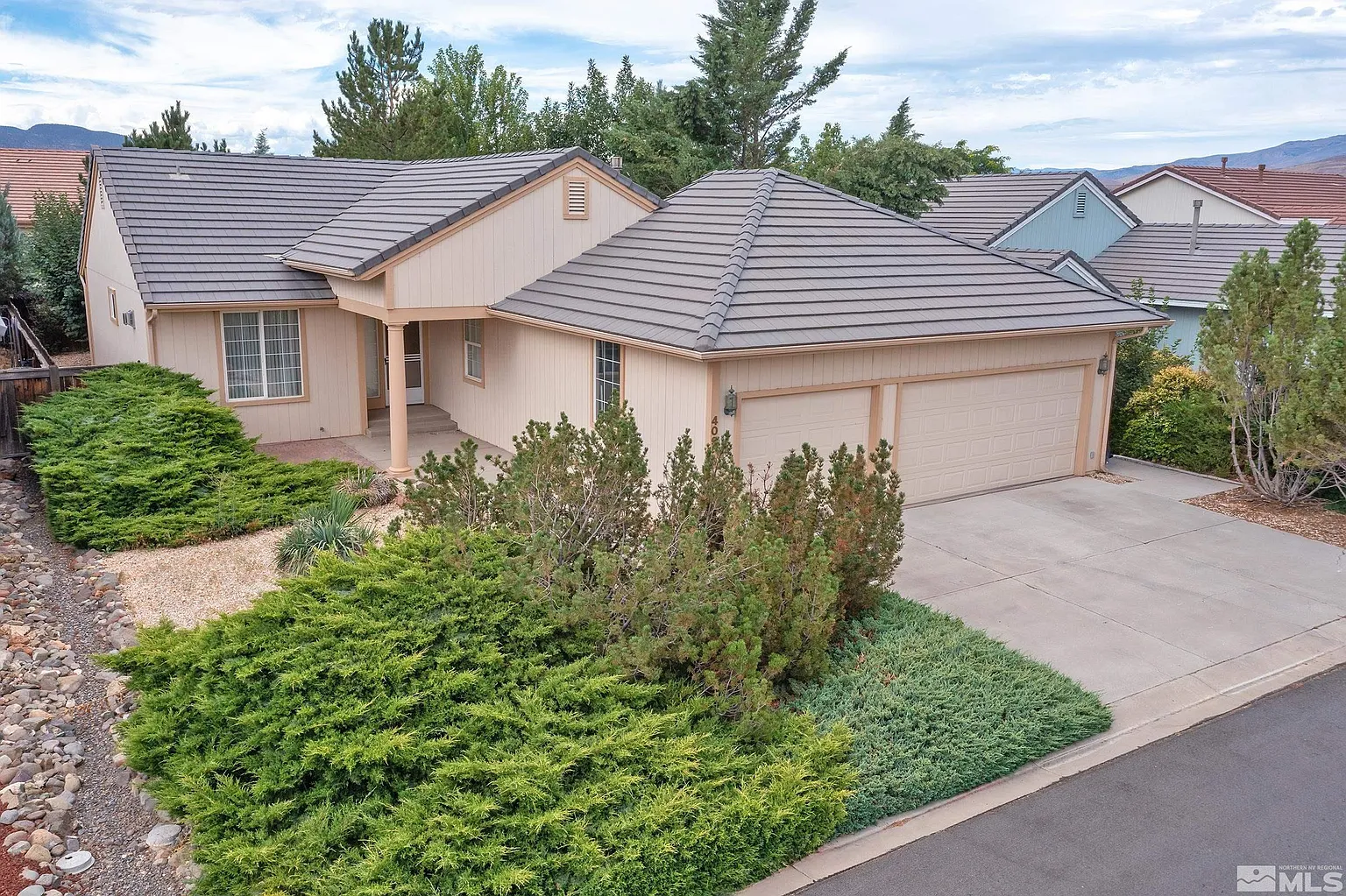 409 La Costa Cir photo 1