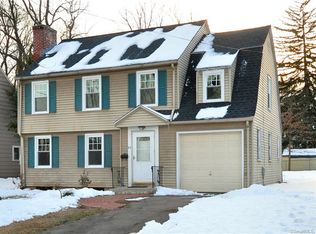 65 Beverly Rd, West Hartford, CT 06119