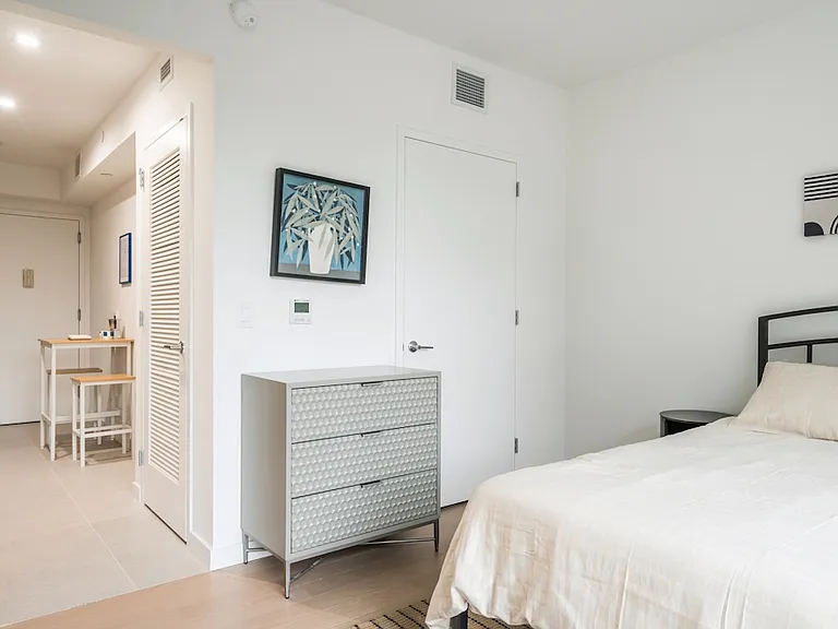 975 Nostrand Ave #619 — Photo 4