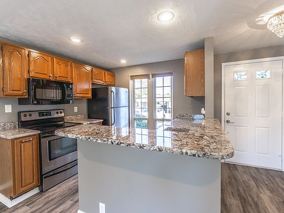 5th image of 8371 Hawks Nest Ct