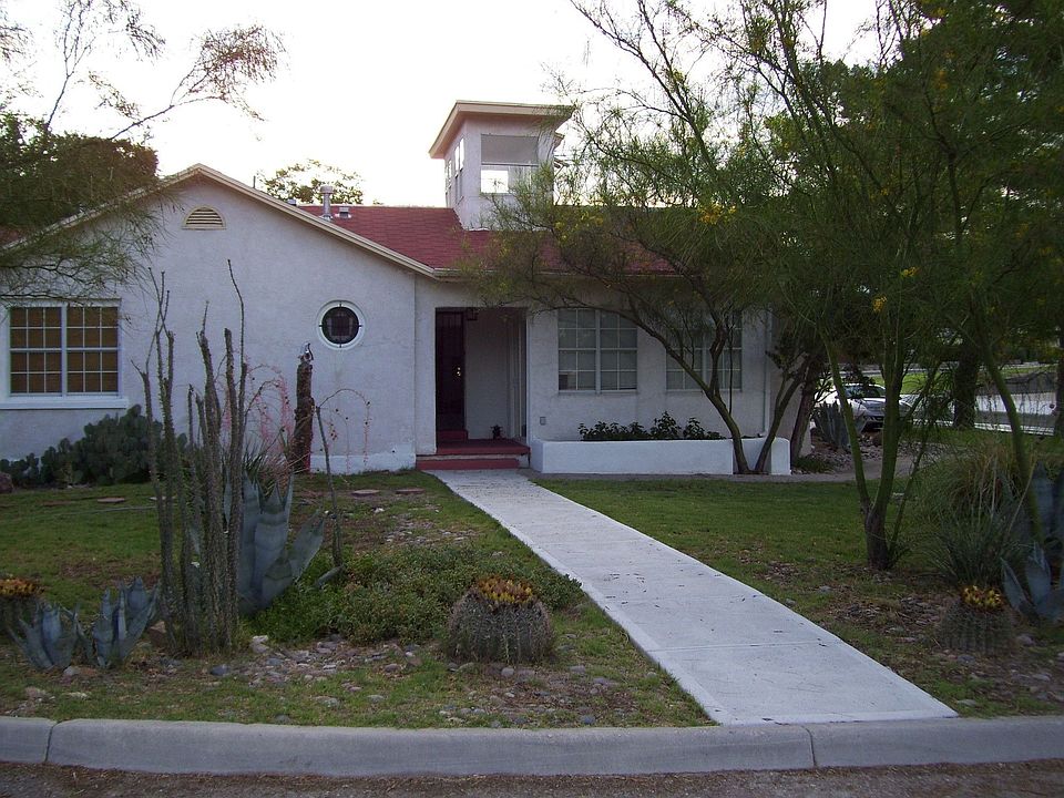 Curb view with Cupula