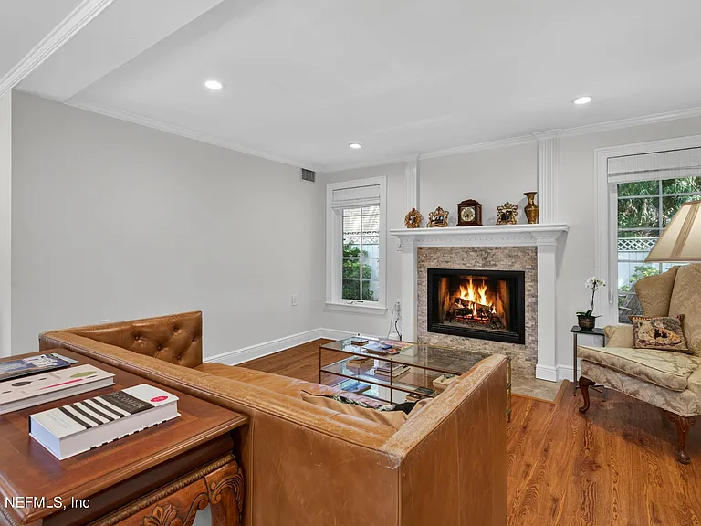 2920 Oak St — Photo 15