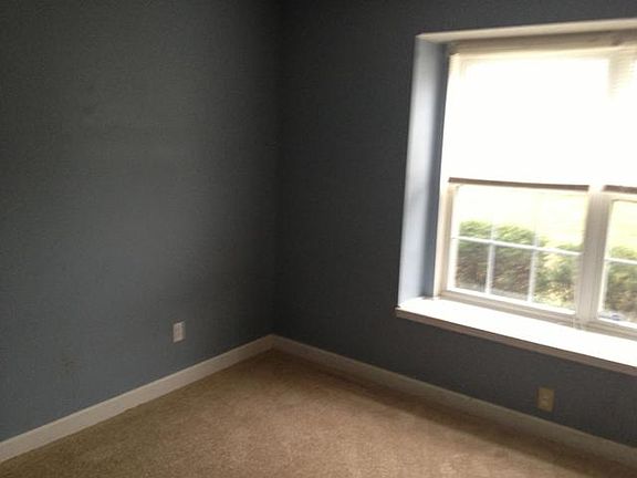 4th image of 1821 Rosewell Dr