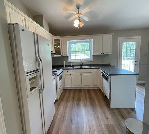 5th image of 199 Talbot St W #D