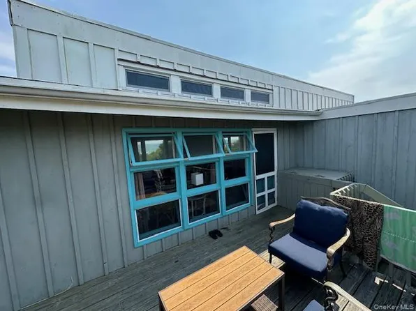 54 Lewis Walk, Cherry Grove, NY 11782