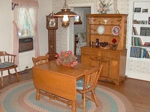 3rd image of 353 Curtin St #S