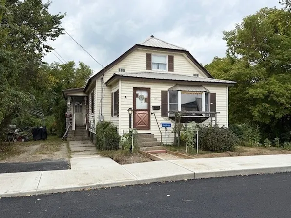 105 Freedom St, Athol, MA 01331