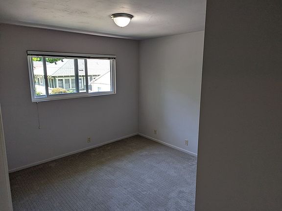 5th image of 1312 Broad St APT B