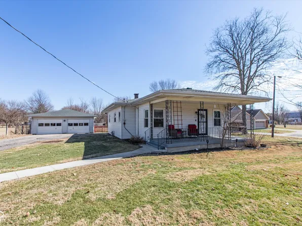 3923 Wildwood Dr, Indianapolis, IN 46239