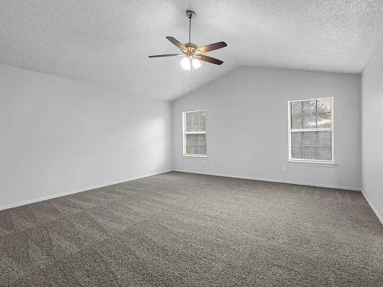 2313 Longmeadow St — Photo 23