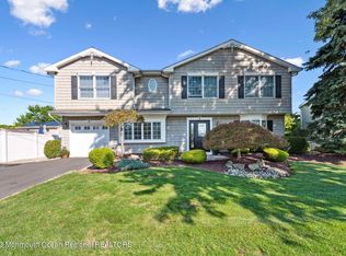 7 Dundall Pl, Hazlet, NJ 07730
