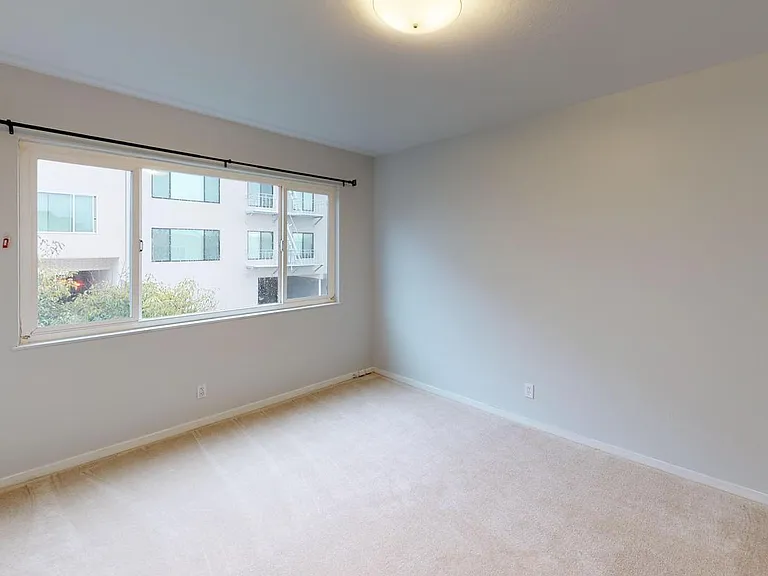 750 37th Ave — Photo 11
