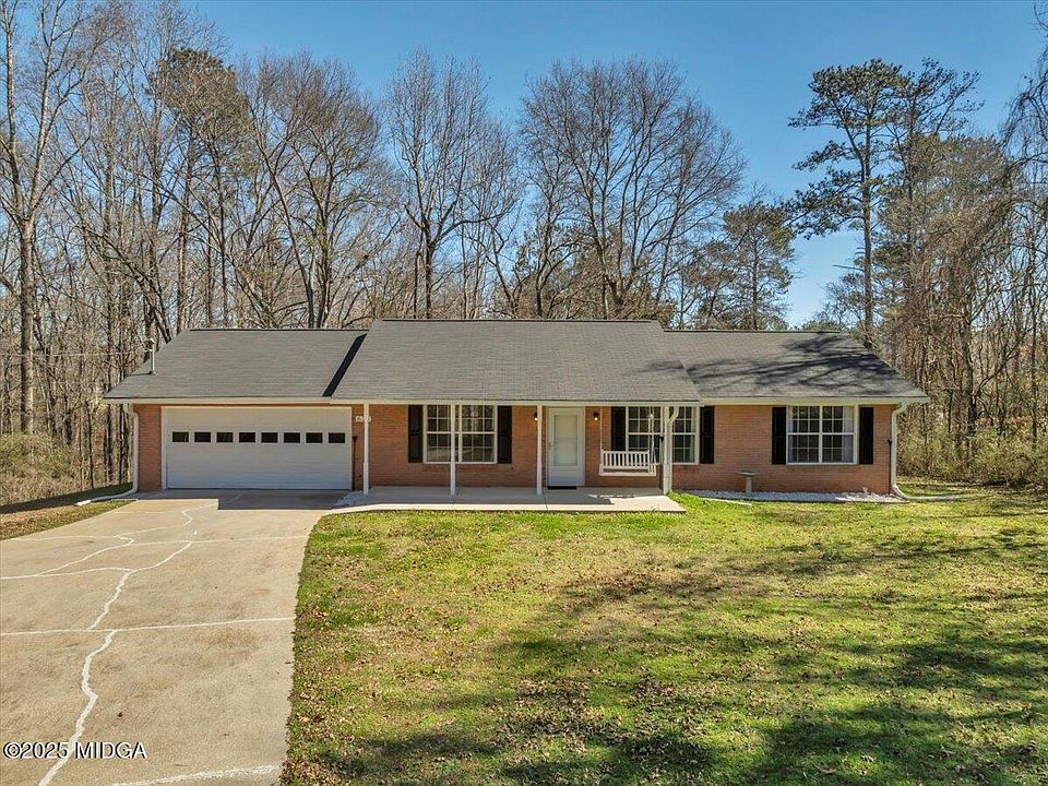 1st image of 633 Iris Lake Rd