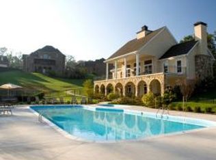 216 Highland Gate Dr, Johnson City, TN 37615