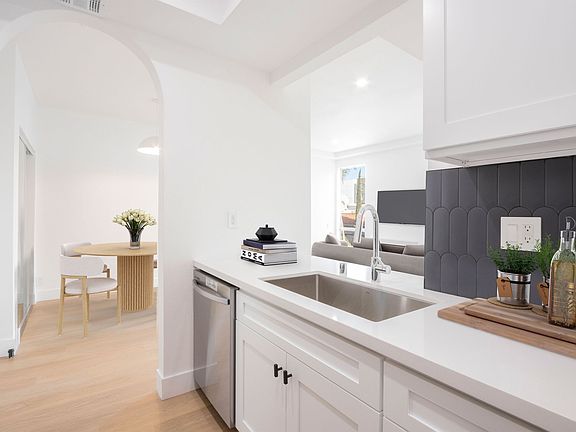 5th image of 1616 N Serrano Ave APT 202