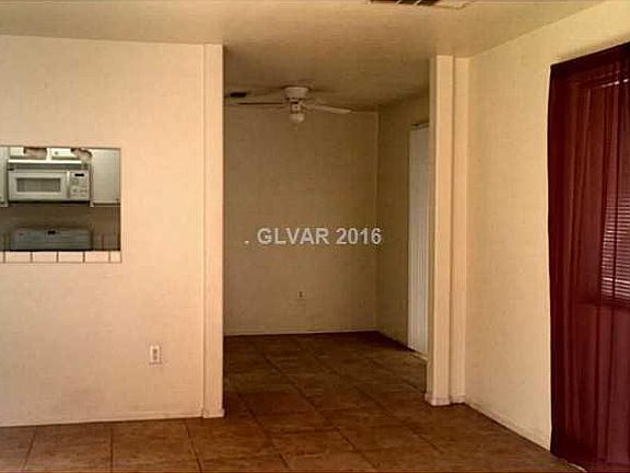 3rd image of 4020 Castle Cove Dr #30