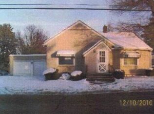 1505 Peoria St, Peru, IL 61354