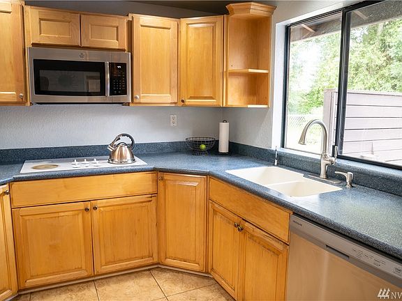 5th image of 8635 Fawcett Ave
