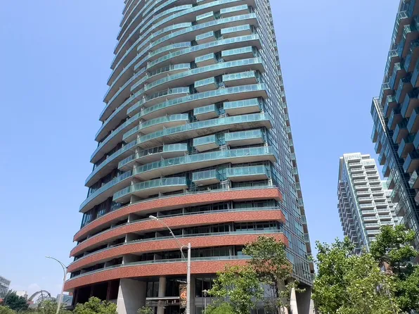 150 E Liberty St #1012, Toronto, ON M6K 3R5