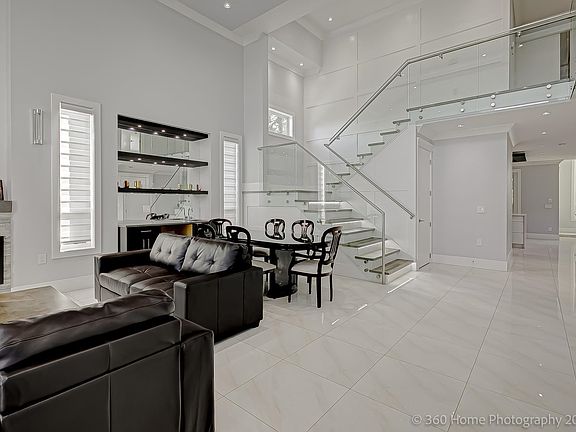 5th image of 10780 River Dr
