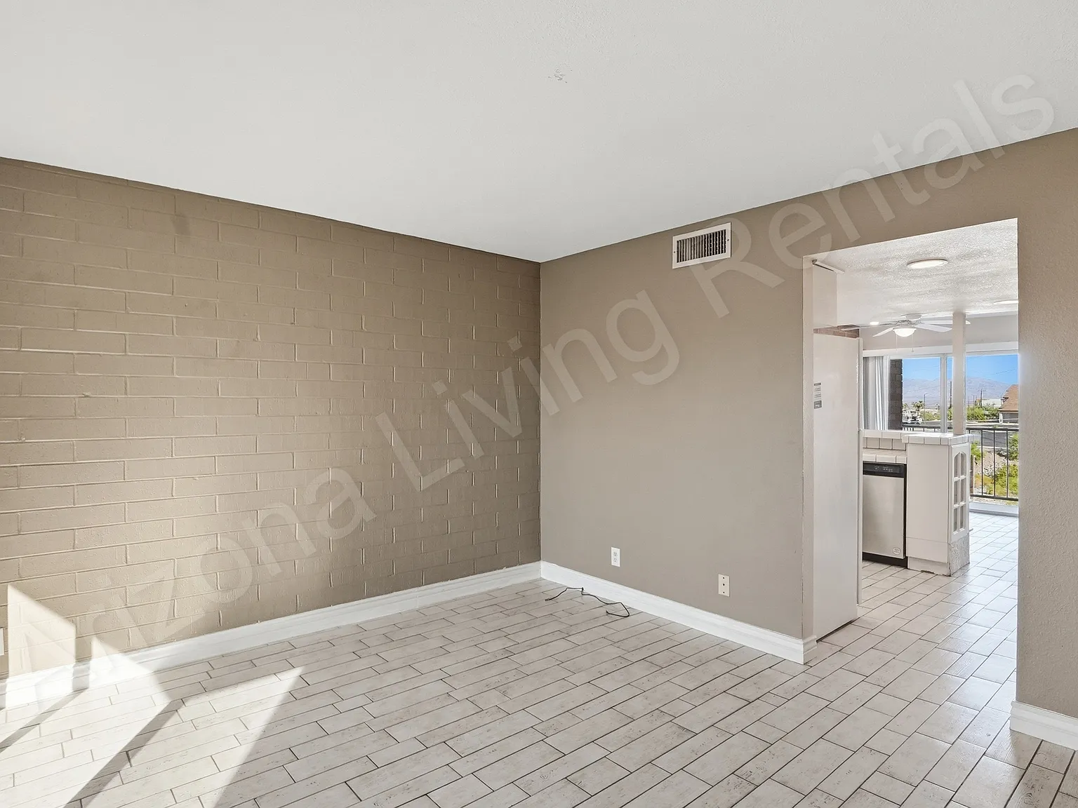 2 bed, 868 sqft, $1,025 — Photo 3